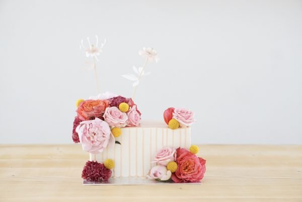 bruidstaart dripcake taart storyriver bruiloft styling
