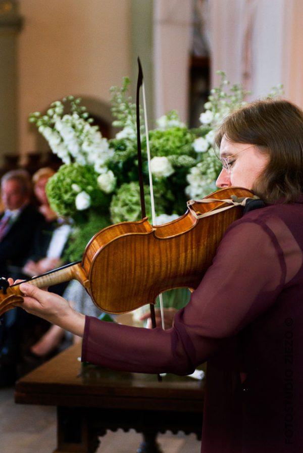 muzikaal intermezzo viool bruiloft trouwerijk kerkdienst amsterdam jordaan noorderkerk trouwen
