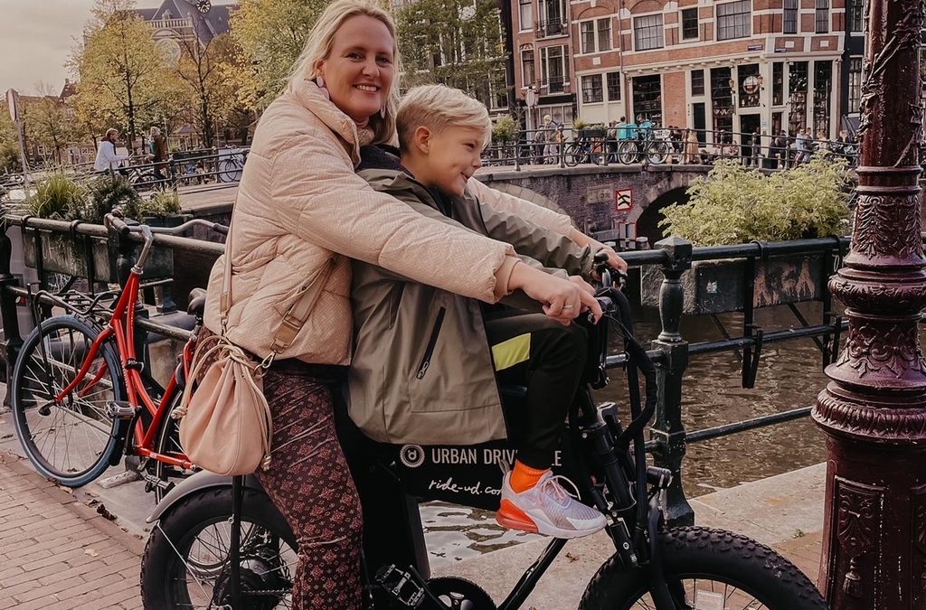 Amsterdam met kinderen: eenvoudig touren  op e-bikes van Urban Drive Style