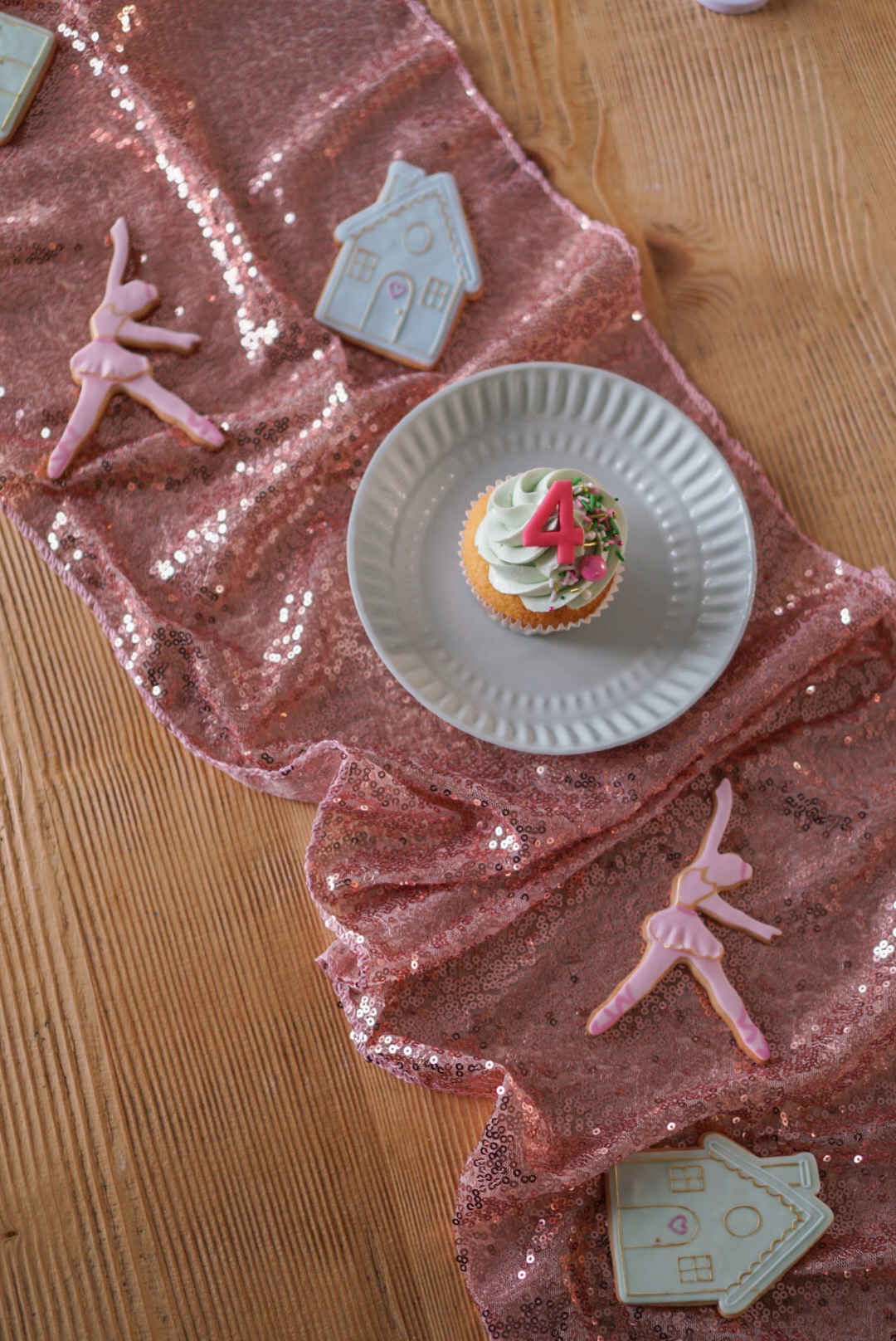 verjaardag thema bakket ballerina cupcake